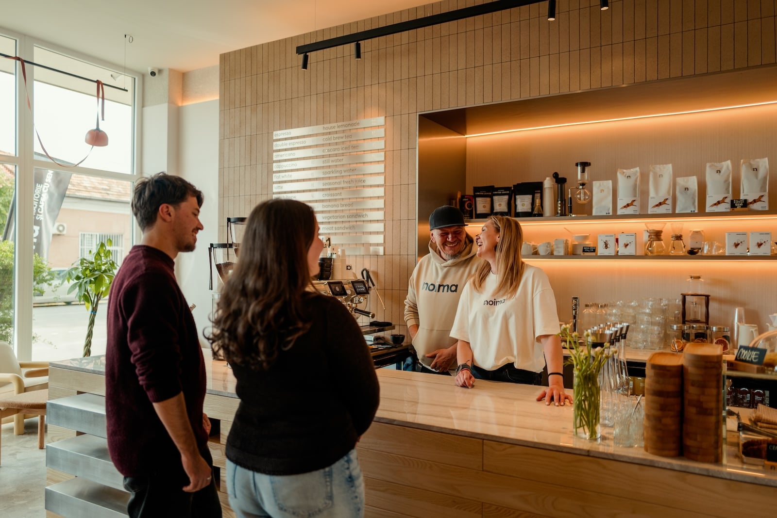 Interior cafenea Noima